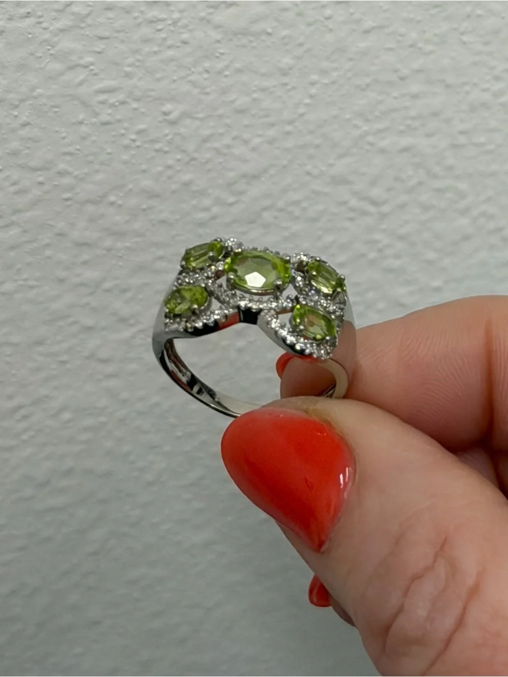 Beautiful Natural oval cut Burma Peridot 1.90CT 925 Sterling Silver Ring Size 9